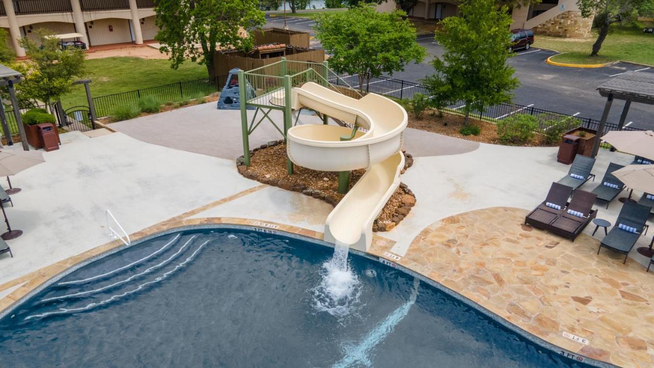 Tapatio Springs Hill Country Resort Бърни Екстериор снимка